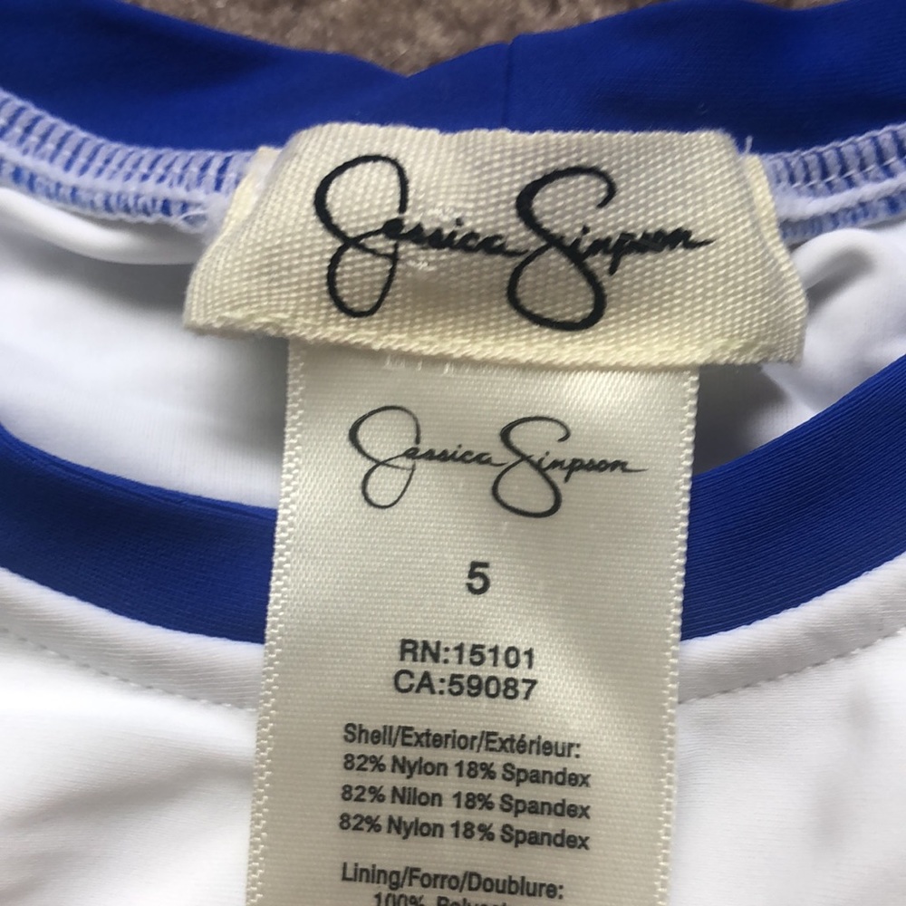 Two bathing suits - Picture 8 of 11